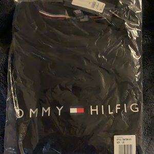 BRAND NEW NWT Tommy Hilfiger Sweatshirt